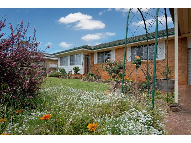 2 Shennan Street, Harristown QLD 4350