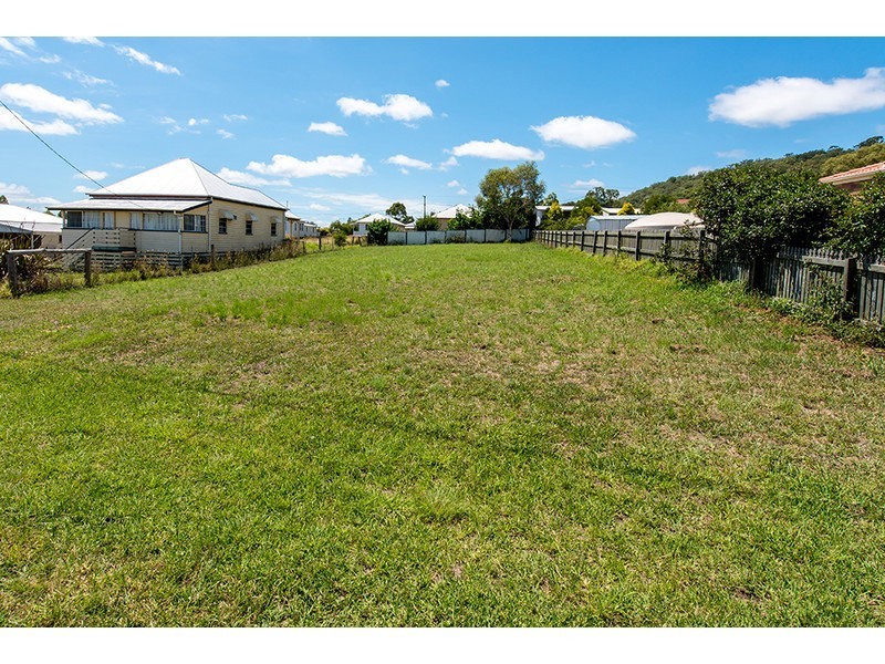 9 Stanley Street, Greenmount QLD 4359