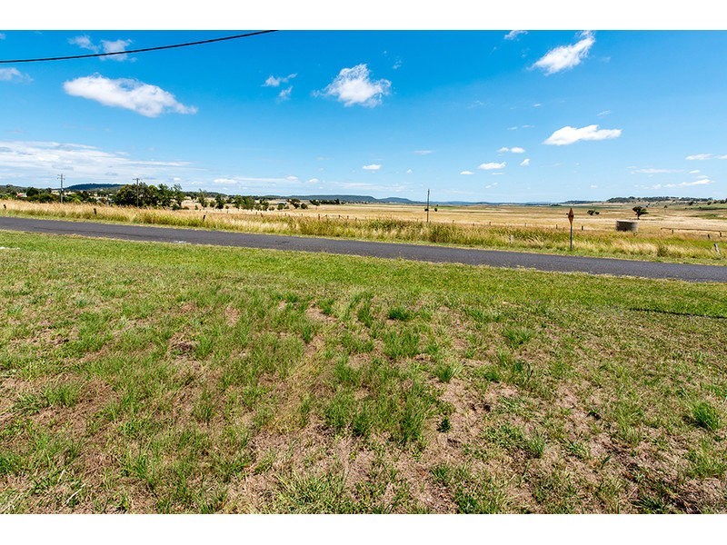 9 Stanley Street, Greenmount QLD 4359