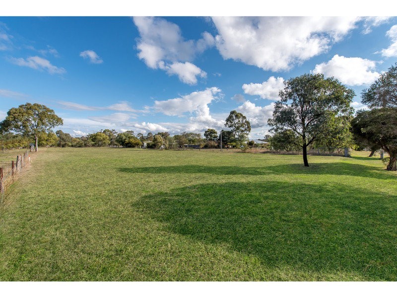 22 Cooke Street, Goombungee QLD 4354