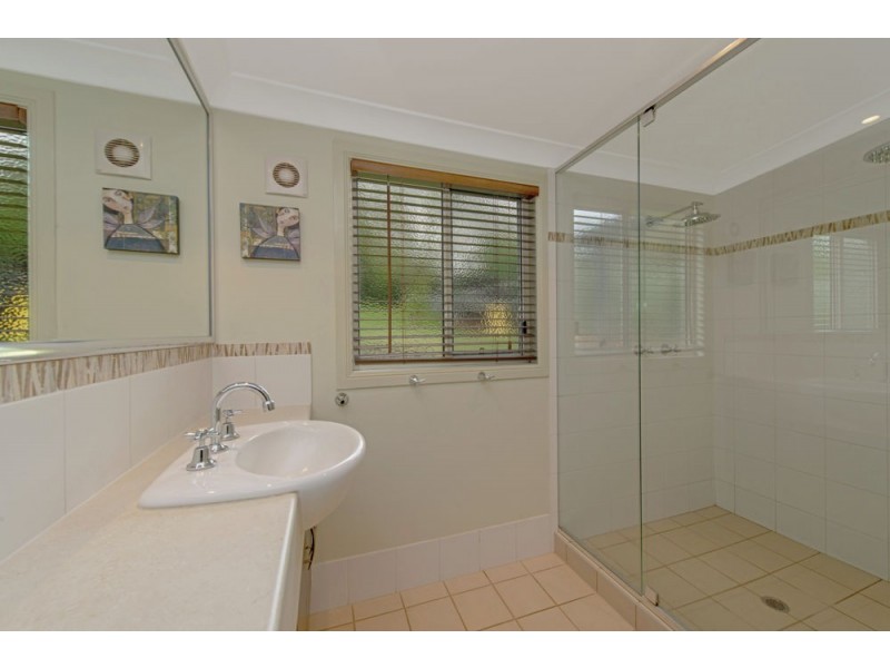 9 Hoey Street, Kearneys Spring QLD 4350