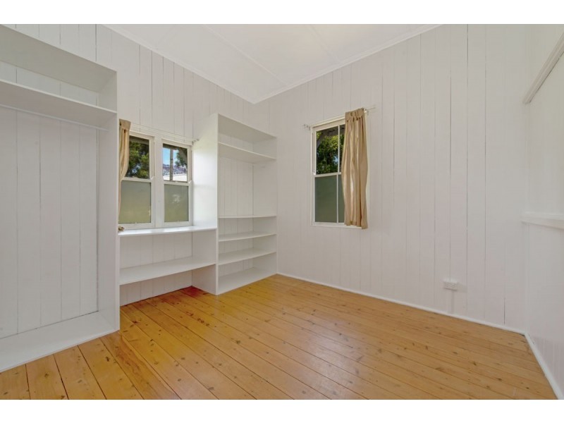 5 Swallow Court, Newtown QLD 4350