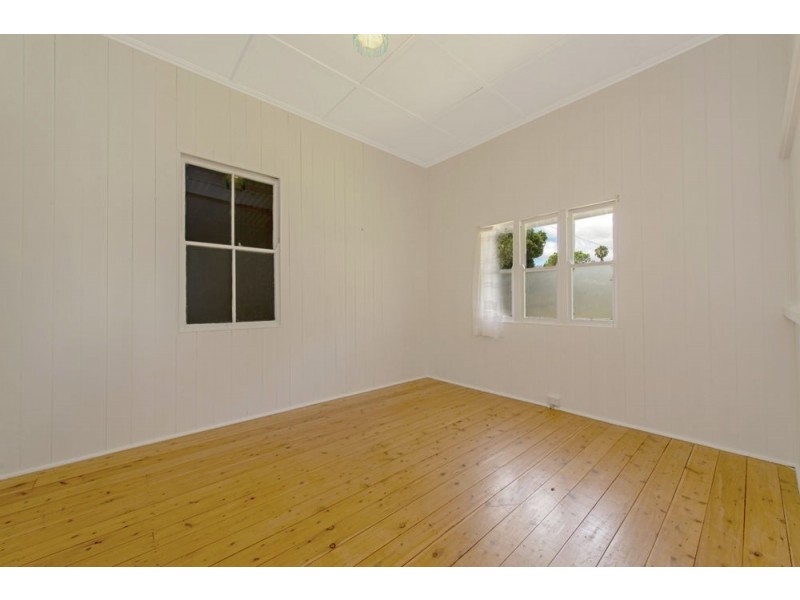 5 Swallow Court, Newtown QLD 4350