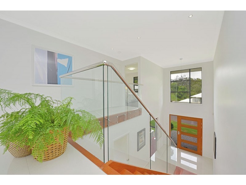 28 Piccadilly Court, Mount Lofty QLD 4350