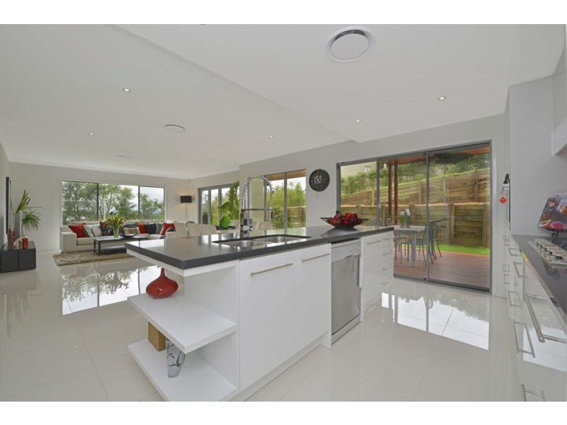 28 Piccadilly Court, Mount Lofty QLD 4350