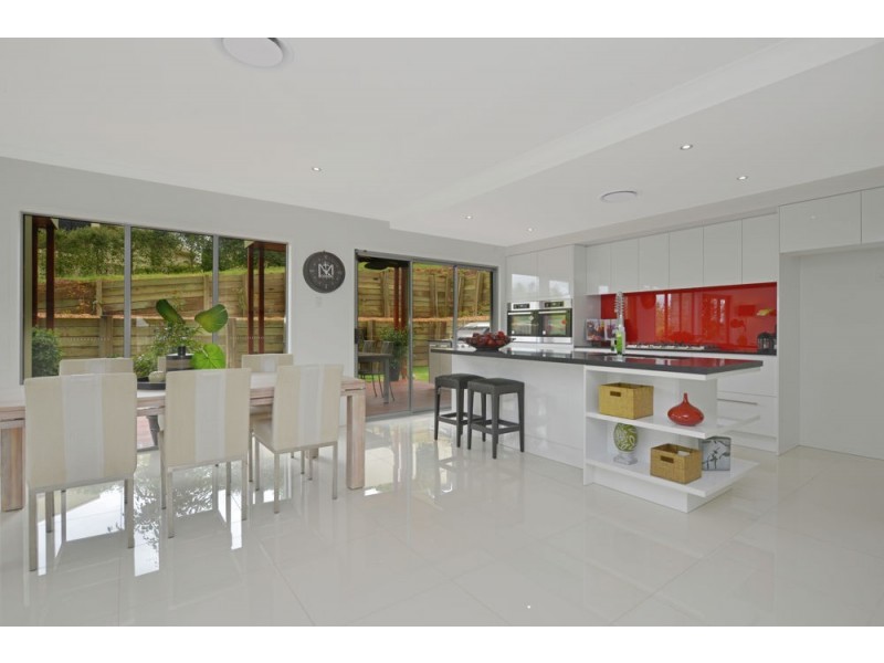28 Piccadilly Court, Mount Lofty QLD 4350