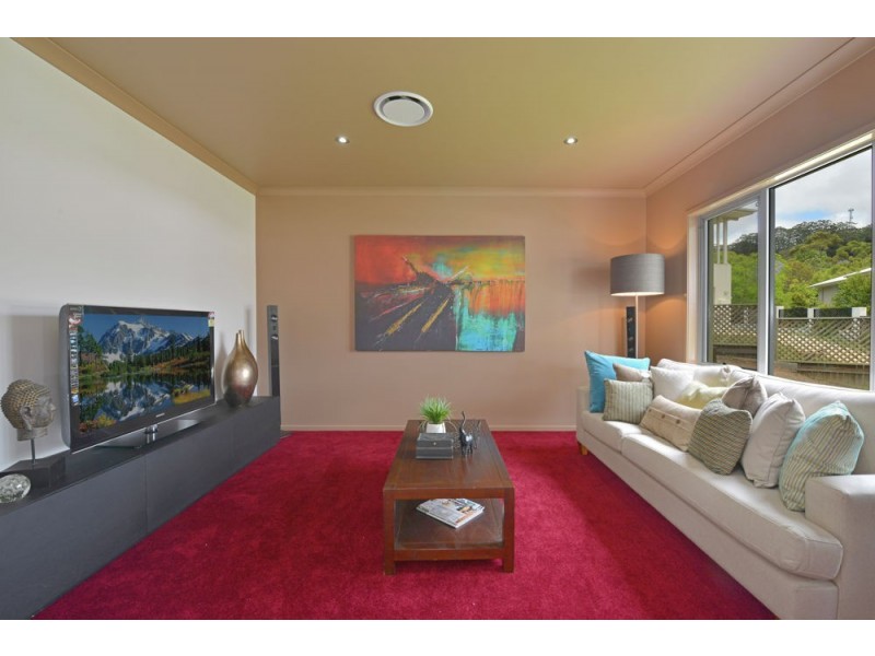 28 Piccadilly Court, Mount Lofty QLD 4350