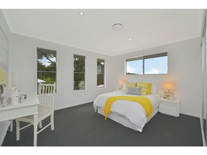28 Piccadilly Court, Mount Lofty QLD 4350