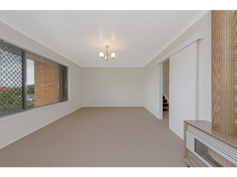1 Clausson Street, Wilsonton QLD 4350
