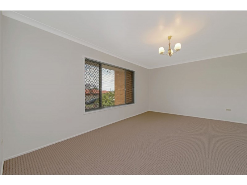 1 Clausson Street, Wilsonton QLD 4350