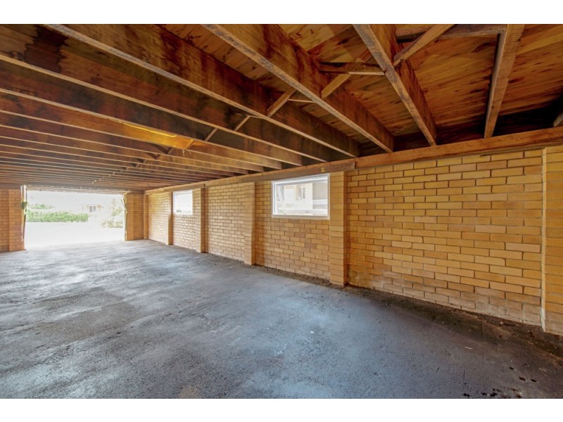1 Clausson Street, Wilsonton QLD 4350