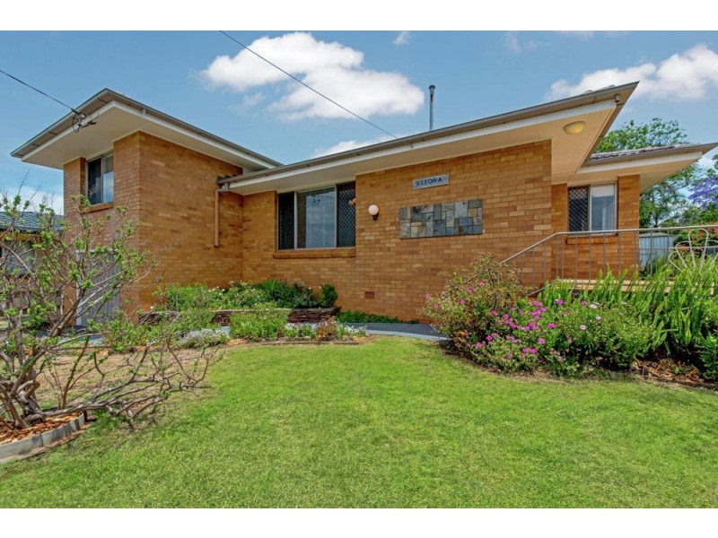 1 Clausson Street, Wilsonton QLD 4350