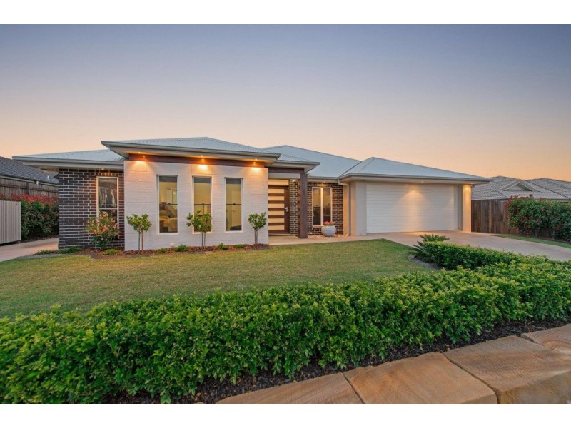 9 Heron Court, Kleinton QLD 4352