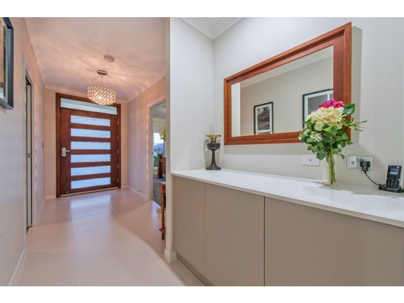 9 Heron Court, Kleinton QLD 4352