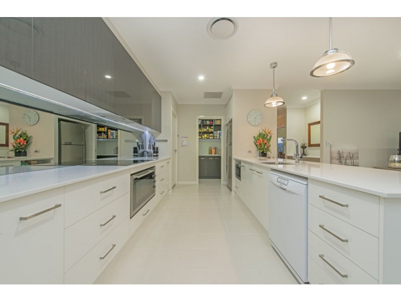 9 Heron Court, Kleinton QLD 4352