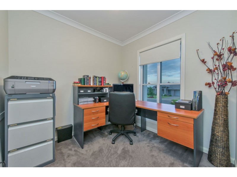 9 Heron Court, Kleinton QLD 4352