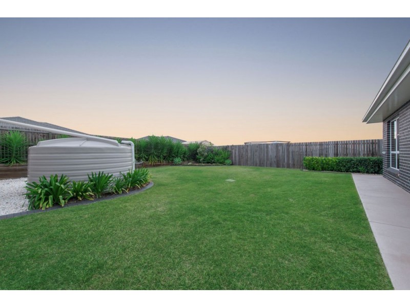 9 Heron Court, Kleinton QLD 4352