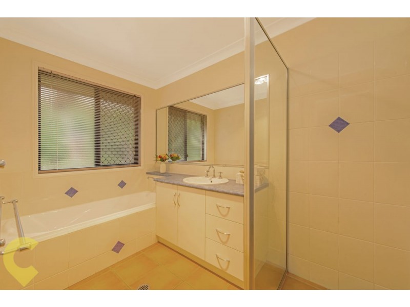 20 Kimdon Crescent, Highfields QLD 4352