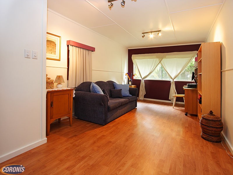 10 Bamber Street, Chermside West QLD 4032