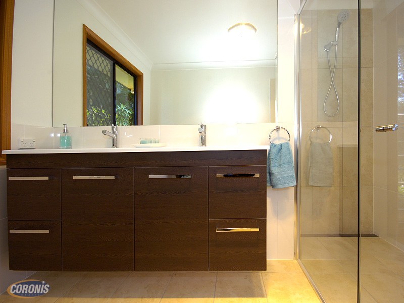 3a Mt Nebo Road, The Gap QLD 4061