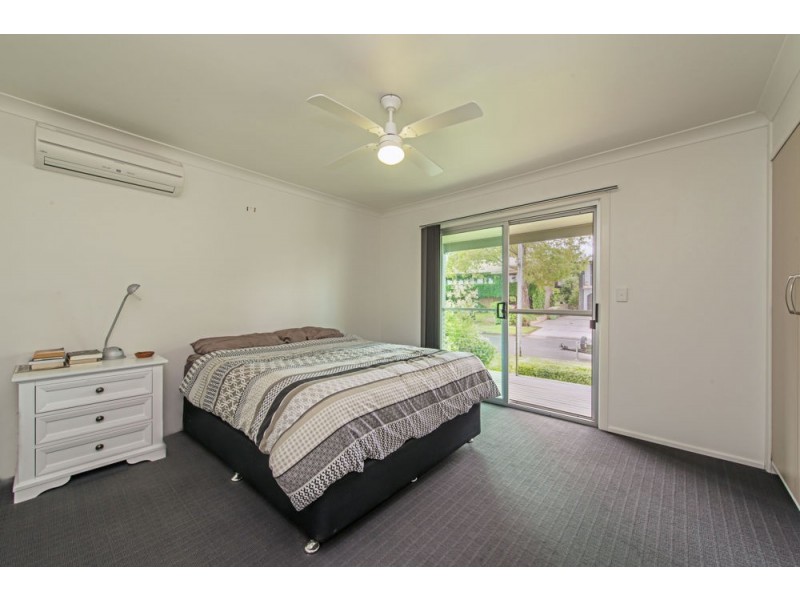 16 Barrymount Crescent, Mount Lofty QLD 4350