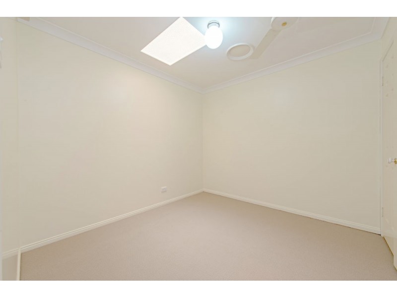 2/8 Carmen Street, Kearneys Spring QLD 4350