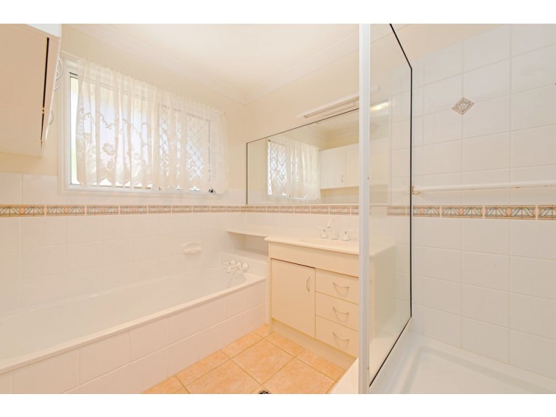 2/8 Carmen Street, Kearneys Spring QLD 4350