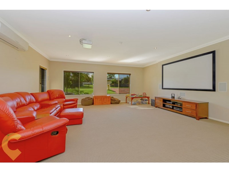 4 Leanne Court, Highfields QLD 4352