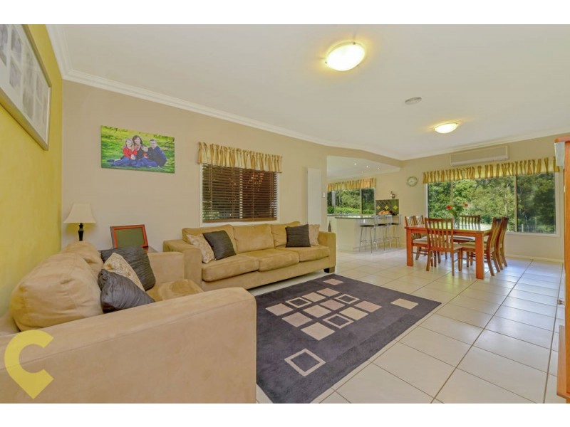 4 Leanne Court, Highfields QLD 4352