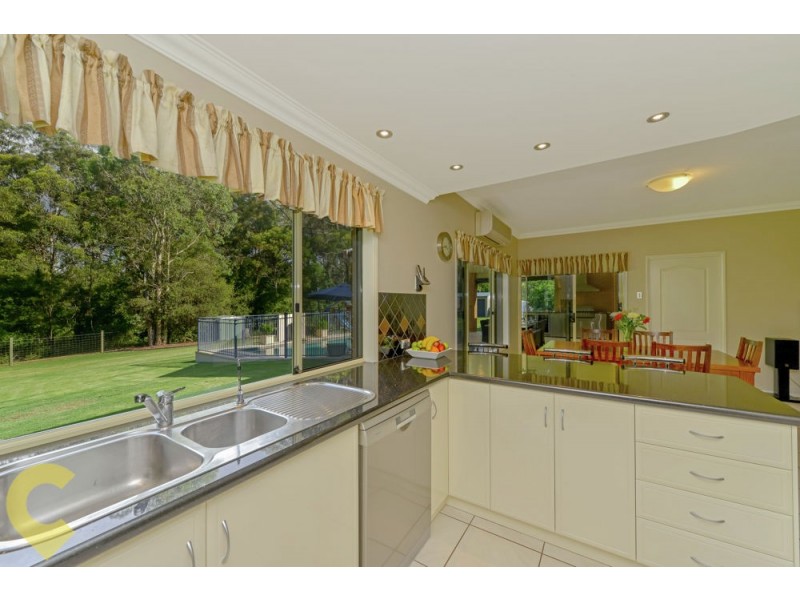 4 Leanne Court, Highfields QLD 4352