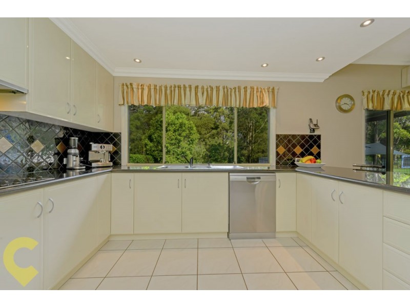 4 Leanne Court, Highfields QLD 4352