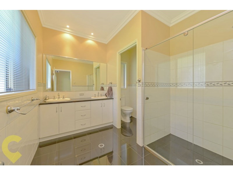 4 Leanne Court, Highfields QLD 4352