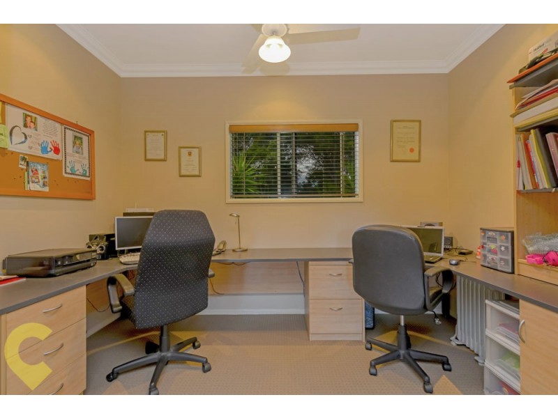 4 Leanne Court, Highfields QLD 4352