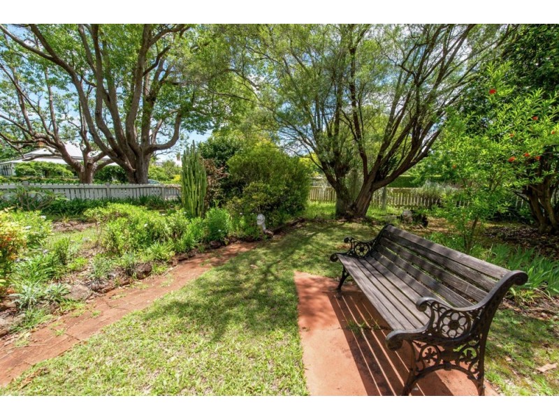 75 Campbell Street, East Toowoomba QLD 4350