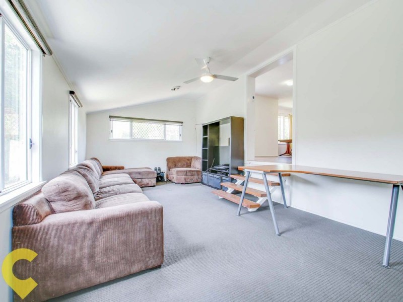 11 Coleridge Street, Stafford Heights QLD 4053