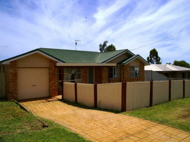 142 Hursley Road, Glenvale QLD 4350