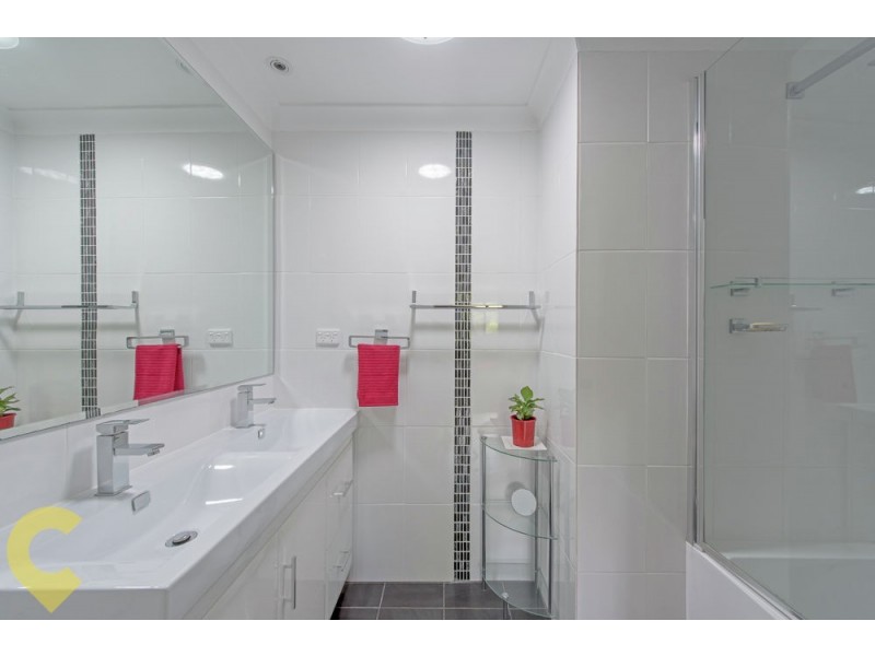 5 Kookaburra Court, Glenvale QLD 4350