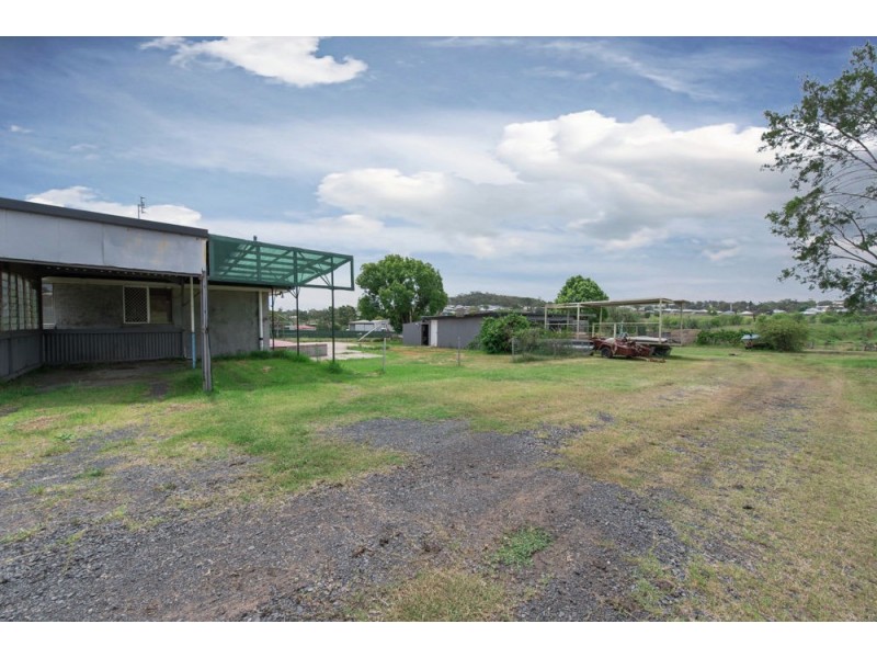 587 South Street, Glenvale QLD 4350