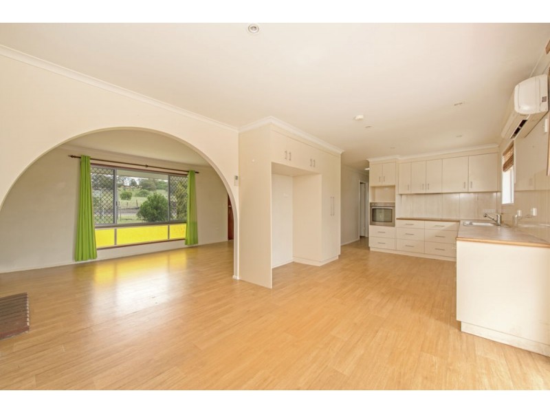 587 South Street, Glenvale QLD 4350