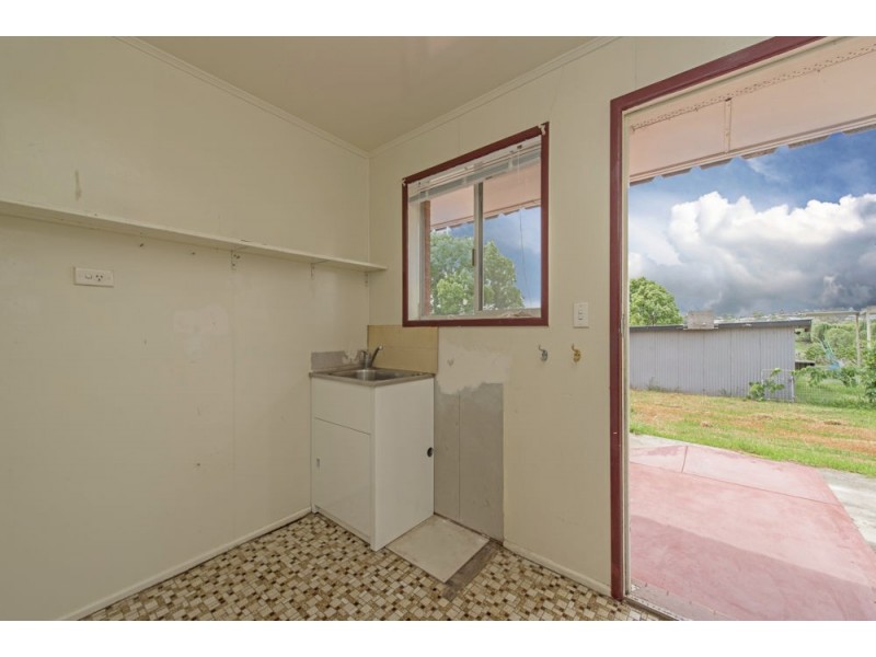 587 South Street, Glenvale QLD 4350