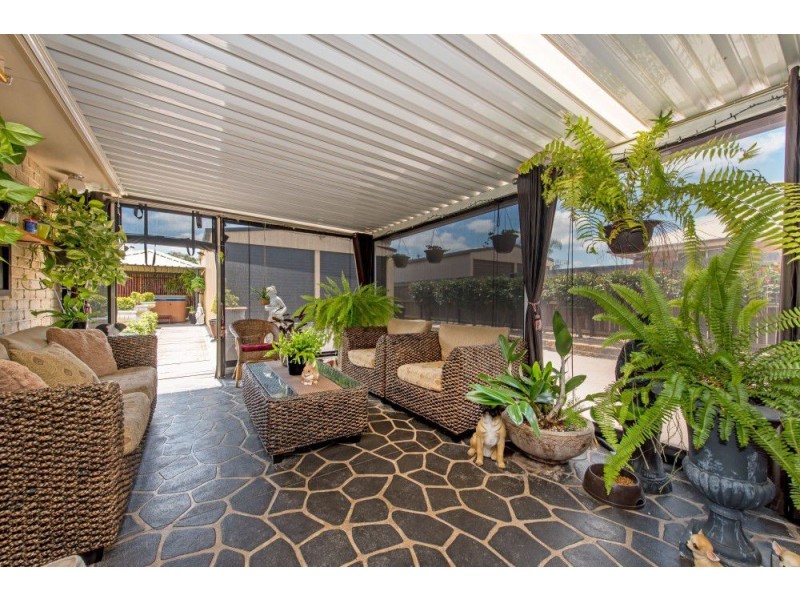 17 Ashford Drive, Wyreema QLD 4352