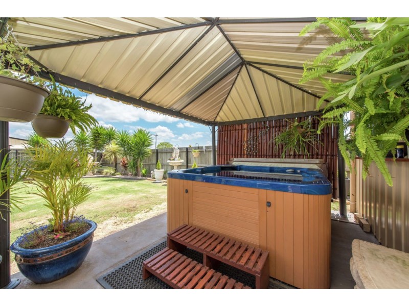 17 Ashford Drive, Wyreema QLD 4352