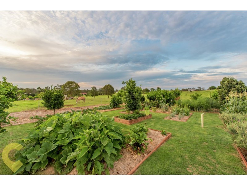 228 Meringandan Road, Kleinton QLD 4352