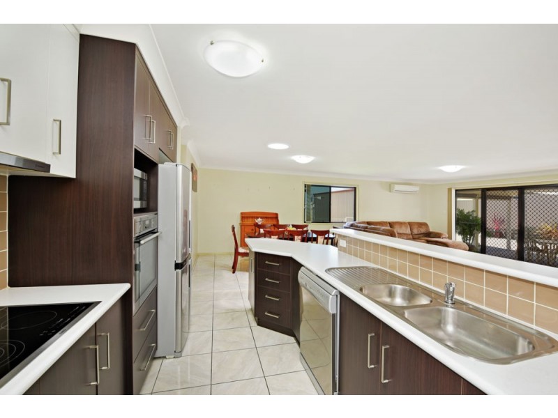 10 Schaefer Court, Westbrook QLD 4350