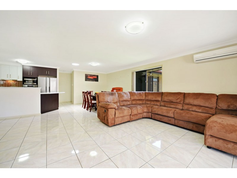 10 Schaefer Court, Westbrook QLD 4350