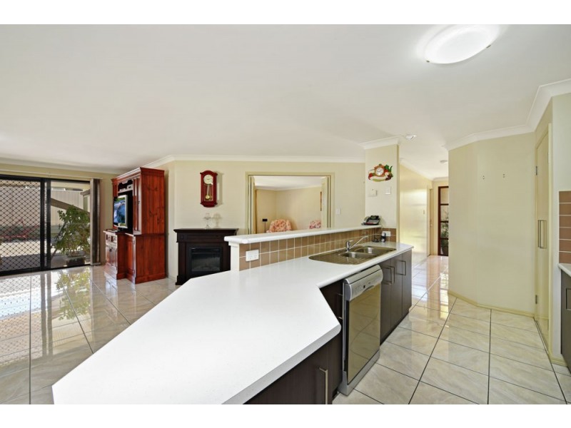 10 Schaefer Court, Westbrook QLD 4350