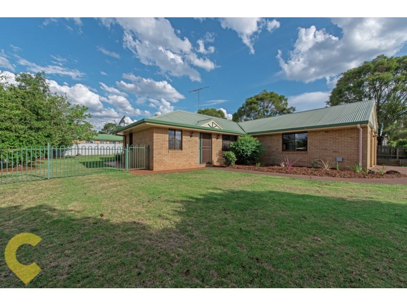 92 Kearney Street, Kearneys Spring QLD 4350