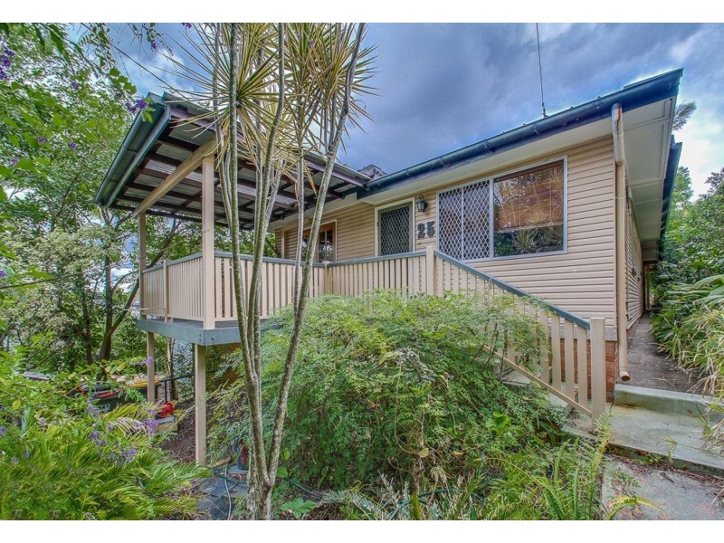 25 Wayland Street, Stafford QLD 4053