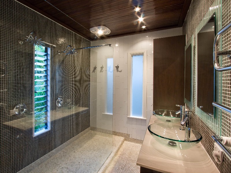 11 Chisholm Street, Stafford Heights QLD 4053