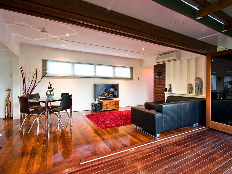 11 Chisholm Street, Stafford Heights QLD 4053